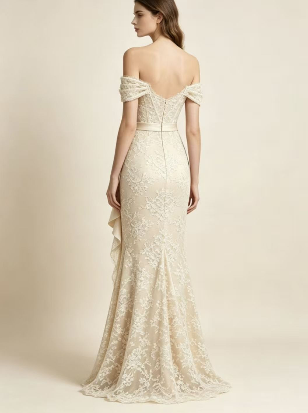 High-end cream-white French-style wedding dress - figure-hugging V-neck one-shoulder lace evening wedding and engagemen